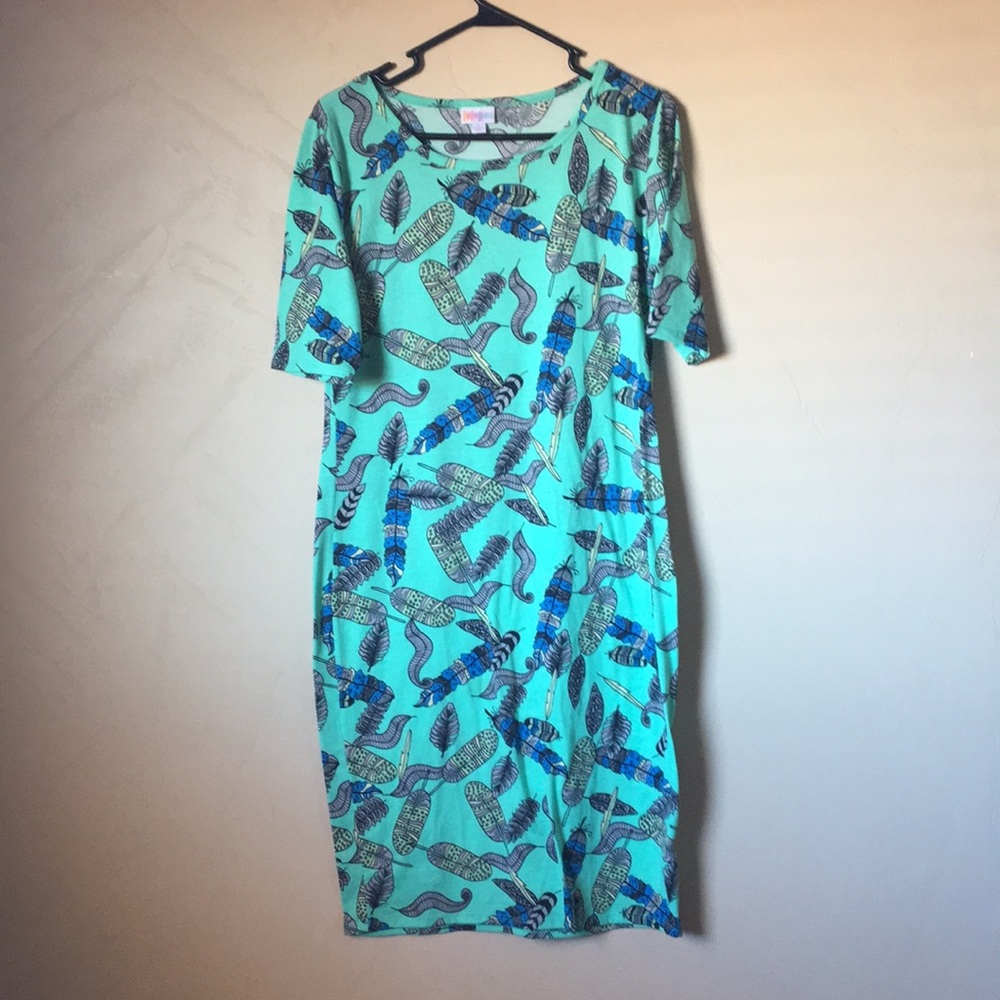 💚LuLaRoe Julia, Large mint green feathers EUC💚